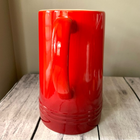 New Le Creuset Second Choix 1.5L / 1.6QT Pitcher Cerise Red Large - Picture 4 of 5
